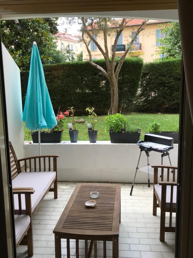 Superbe Studio Terrasse Centre Ville Et Plages A Pieds Cannes Exterior photo